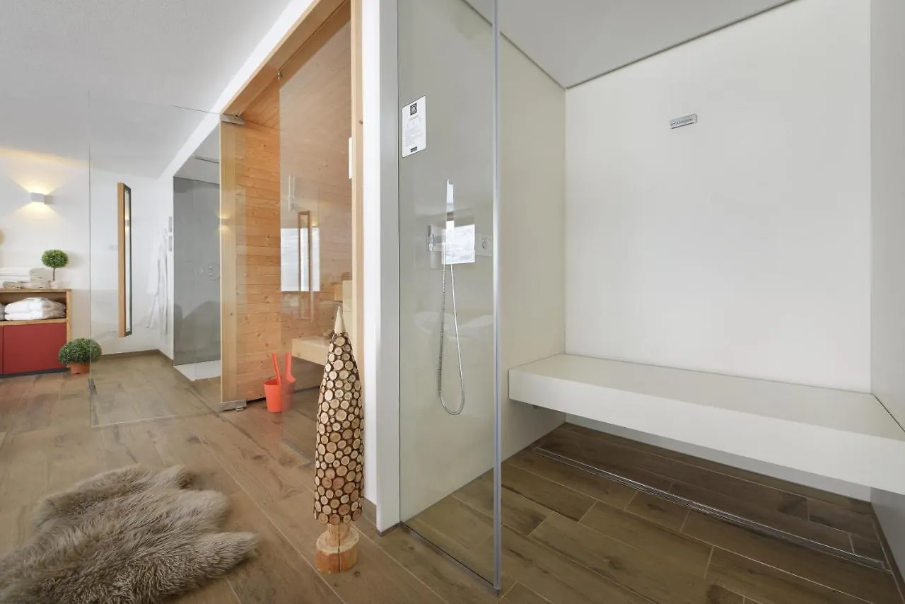 Hotel Tambo Campodolcino 3*,  Italy